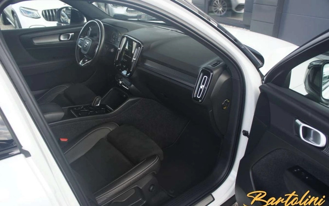 Volvo XC 40 cena 135900 przebieg: 60137, rok produkcji 2021 z Nowy Targ małe 232